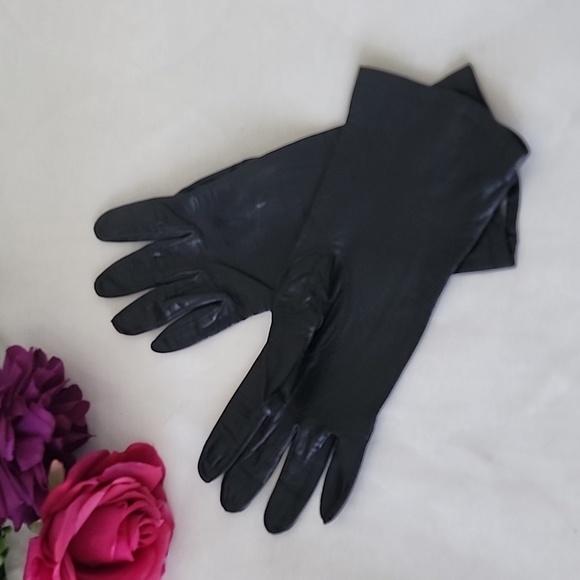 Vintage Black Soft Leather Gloves size 7 Half for arm - Picture 1 of 6